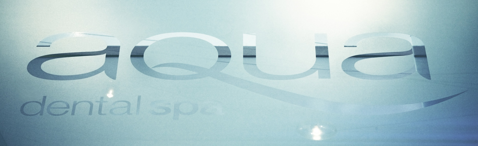 aqua dental logo